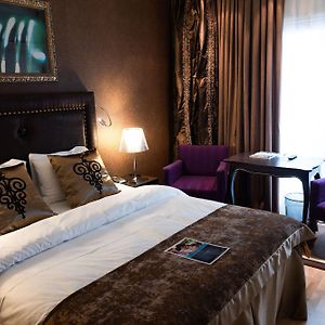 Standard rom med en king-size seng